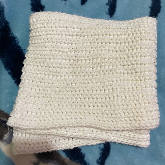 White Wrap Around Scarf - Picture 2 of 3